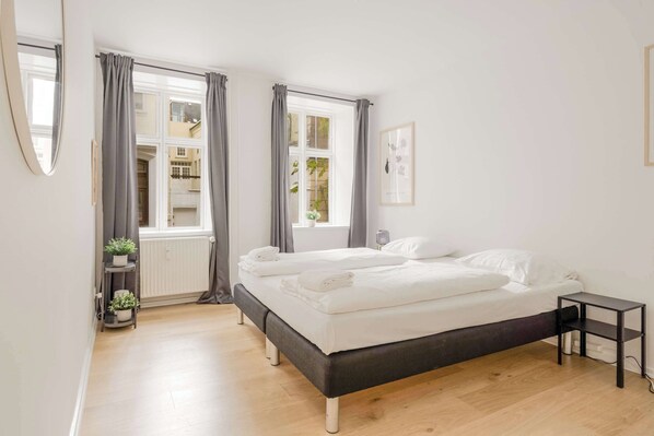 1 bedroom, iron/ironing board, travel crib, WiFi