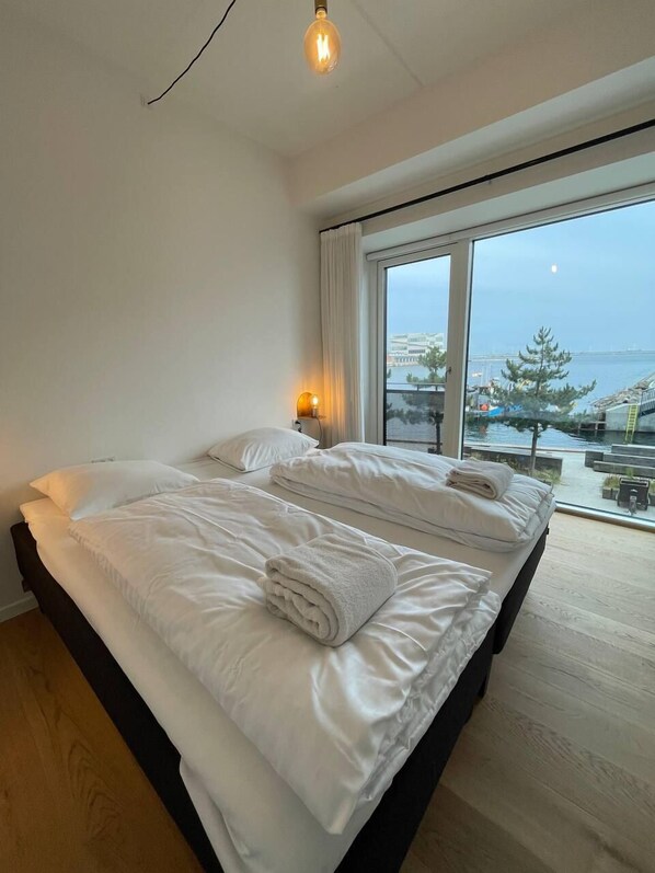 3 habitaciones, escritorio, tabla de planchar con plancha y wifi 