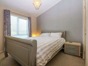 3 Schlafzimmer, individuell dekoriert, individuell eingerichtet