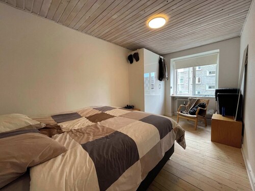 Expat finest Summary: