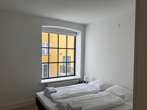 3 多间卧室、办公桌、熨斗/熨衣板、WiFi