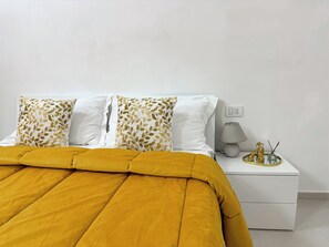 Superior-Apartment, Balkon | Verdunkelungsvorhänge, schallisolierte Zimmer, kostenloses WLAN