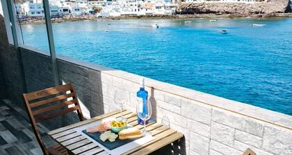 Beachfront penthouse in Tufia - Eco retreat with panoramic views