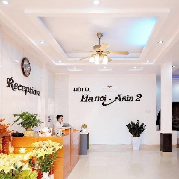 Quầy tiếp tân