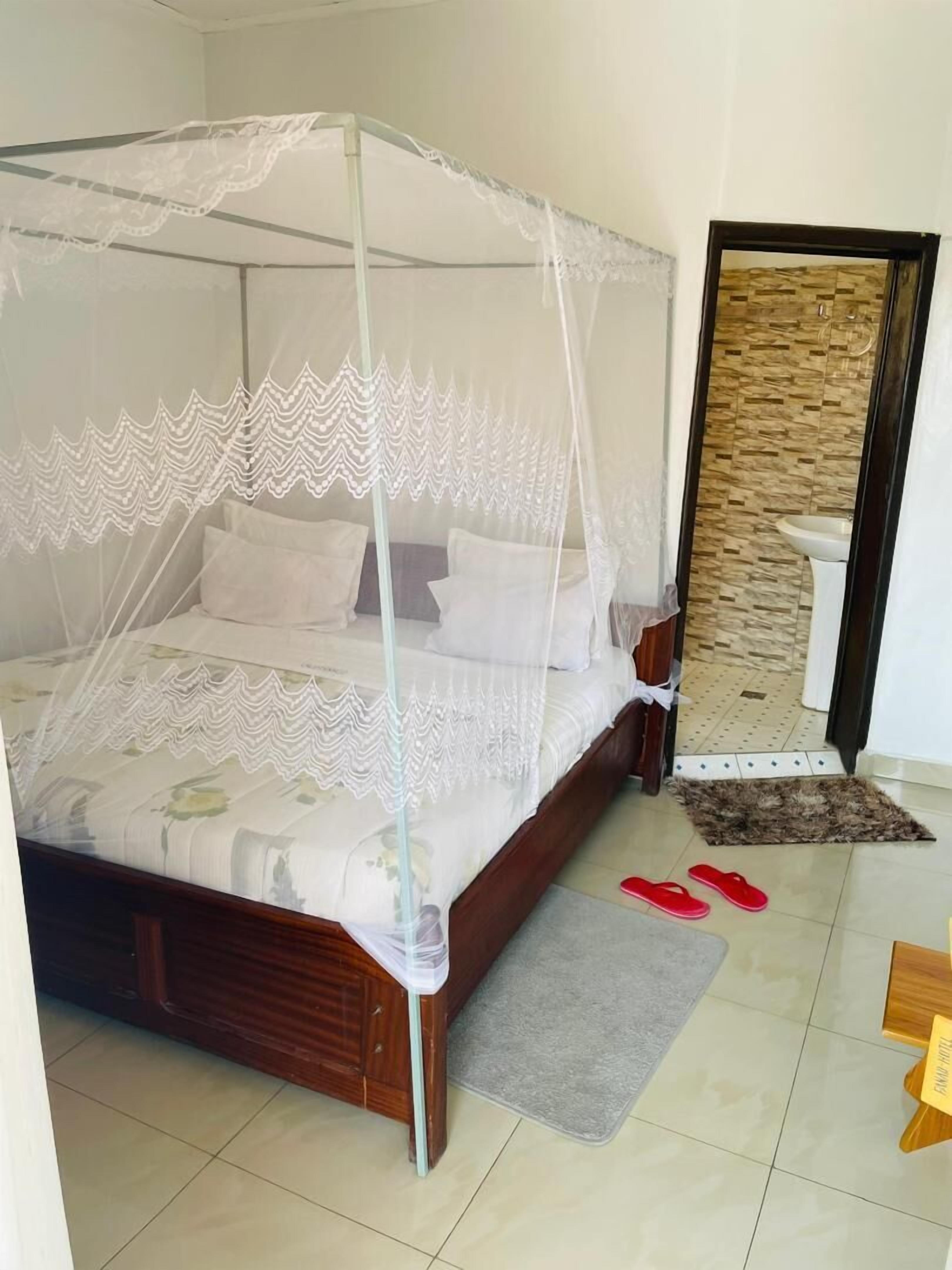 Deluxe Single Room, Balcony, Partial Lake View | Premium bedding, desk, laptop workspace, blackout curtains