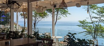 Andros Apt 2 Bed Free Wi-fi Safe Complex Pool