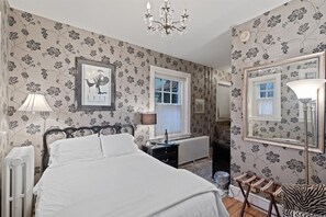 1 habitación, tabla de planchar con plancha, wifi gratis y ropa de cama 