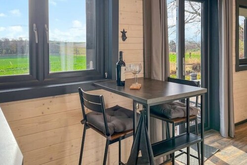 Bumblebee Cabin at Redroofs