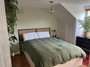 2 bedrooms, iron/ironing board, WiFi, bed sheets - Central London Two Storey Flat (London)