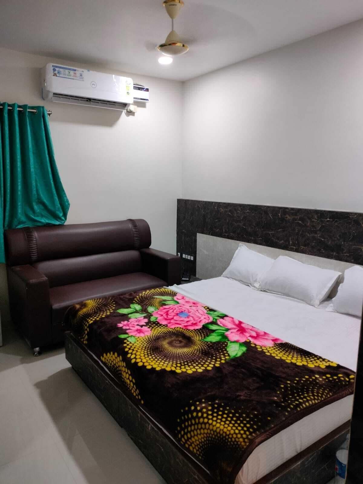 Deluxe Double Room | Free WiFi