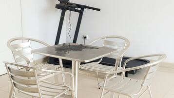 Zimmer, 1 Schlafzimmer, Raucher, Balkon | Esszimmer