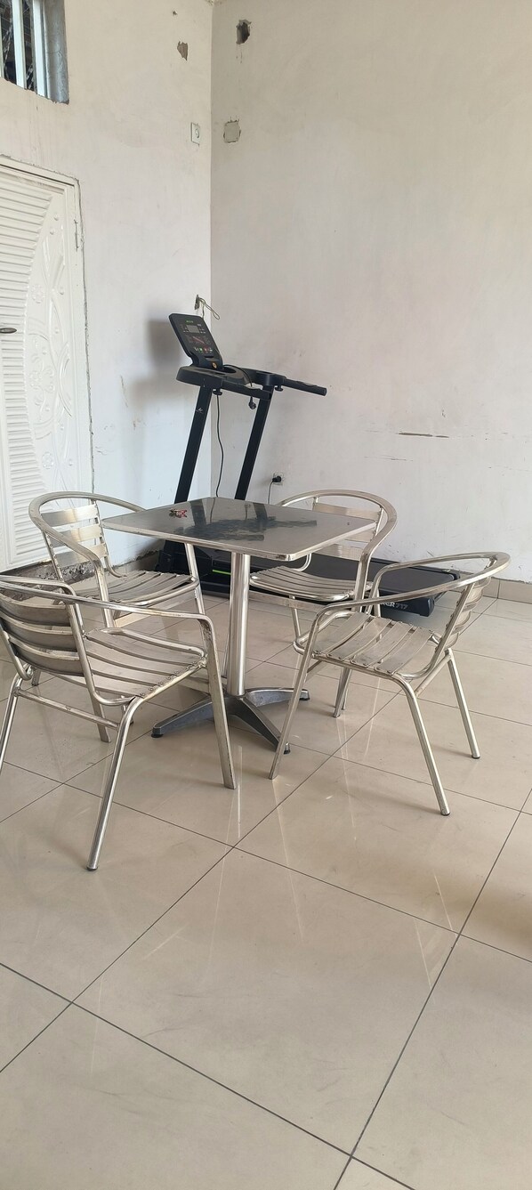 Room, 1 Bedroom, Smoking, Balcony | Dining
