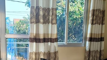 Room, 1 Bedroom, Smoking, Balcony | 1 bilik tidur