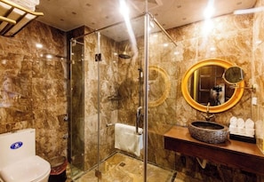 Towels, soap, shampoo, toilet paper