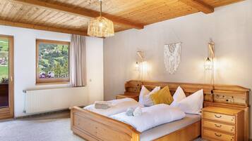 12 bedrooms, iron/ironing board, WiFi, bed sheets