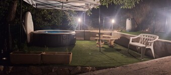 4-bedroom villa for 10 people between sea and mountains with jacuzzi and motorcycle garage