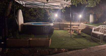 4-bedroom villa for 10 people between sea and mountains with jacuzzi and motorcycle garage