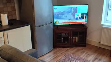 Apartment, 1 Bedroom | Room amenity