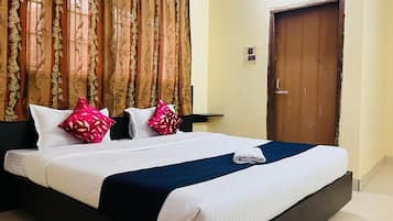 Deluxe Room | Free WiFi, bed sheets