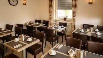 Morgenmadsbuffet hver dag (12.50 EUR pr. person)