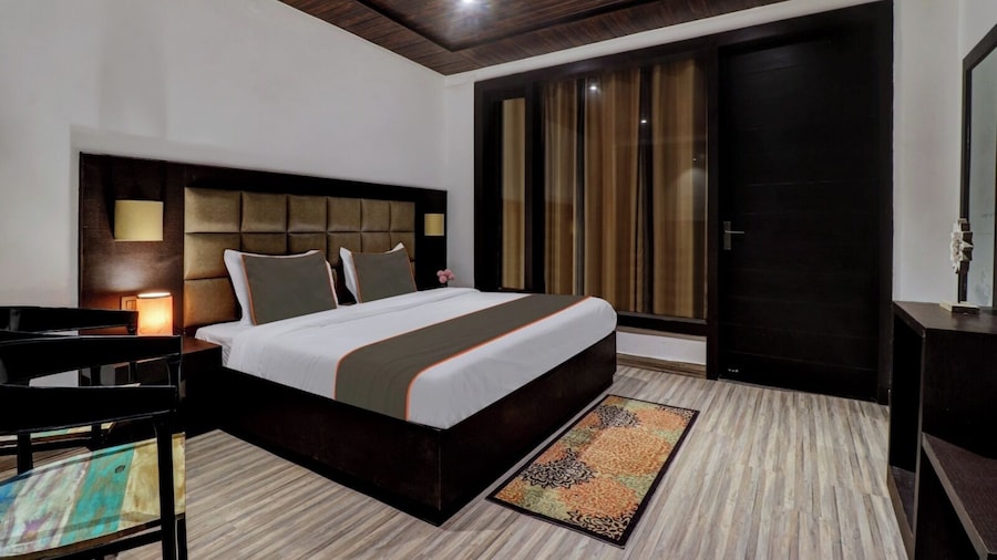 Hotel Aerotech Near Delhi Airport