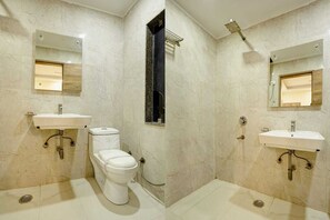 Shower, free toiletries, hair dryer, towels