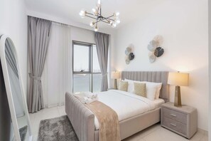 2 bedrooms, iron/ironing board, WiFi, bed sheets - StayShort - Dubai Creek Harbour sleeps 6 with Water Views! (Dubai Creek Harbour)