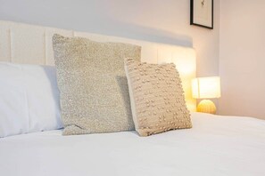 Bügeleisen/Bügelbrett, WLAN, Bettwäsche