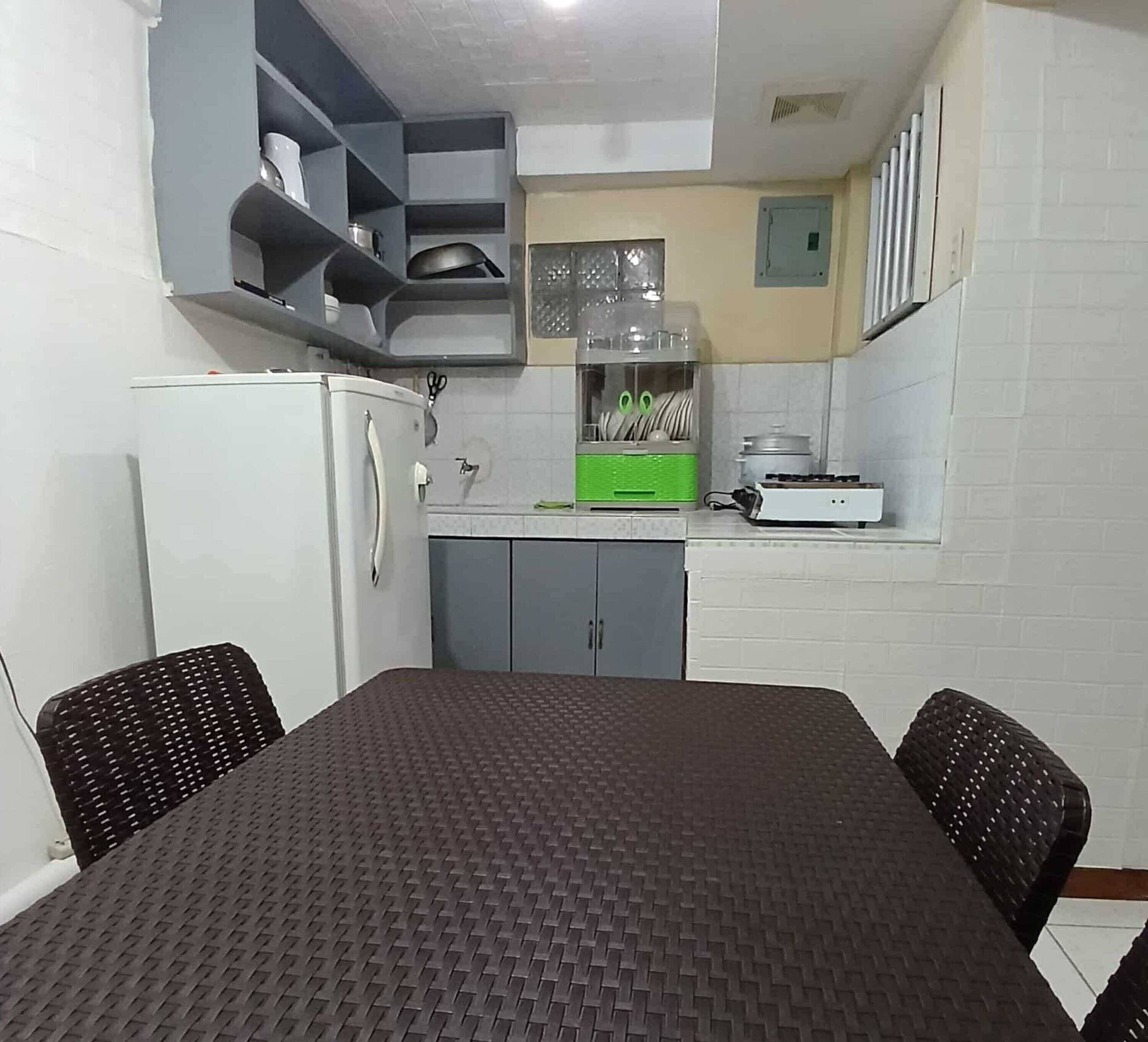 Standard-Studio, Nichtraucher, Haustiere gestattet | Eigene Kochnische | Herdplatte, Wasserkocher, Kochgeschirr/Geschirr/Besteck, Esstisch