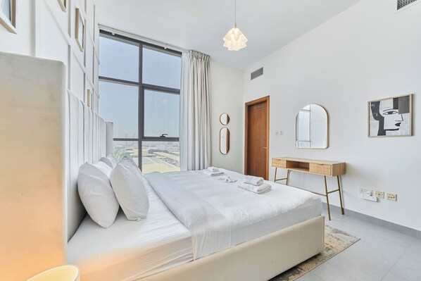 3 bedrooms, iron/ironing board, WiFi, bed sheets