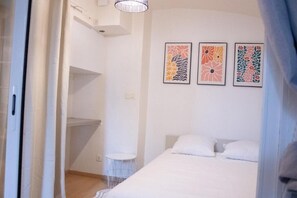 2 bedrooms, iron/ironing board, internet, bed sheets - Charme rare sous les voûtes accommodation in Royat (Royat)
