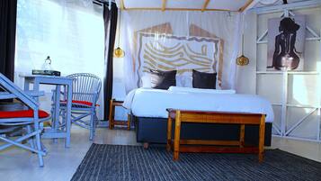 Luxury Double Room, Lake View | In-room safe, iron/ironing board, free WiFi