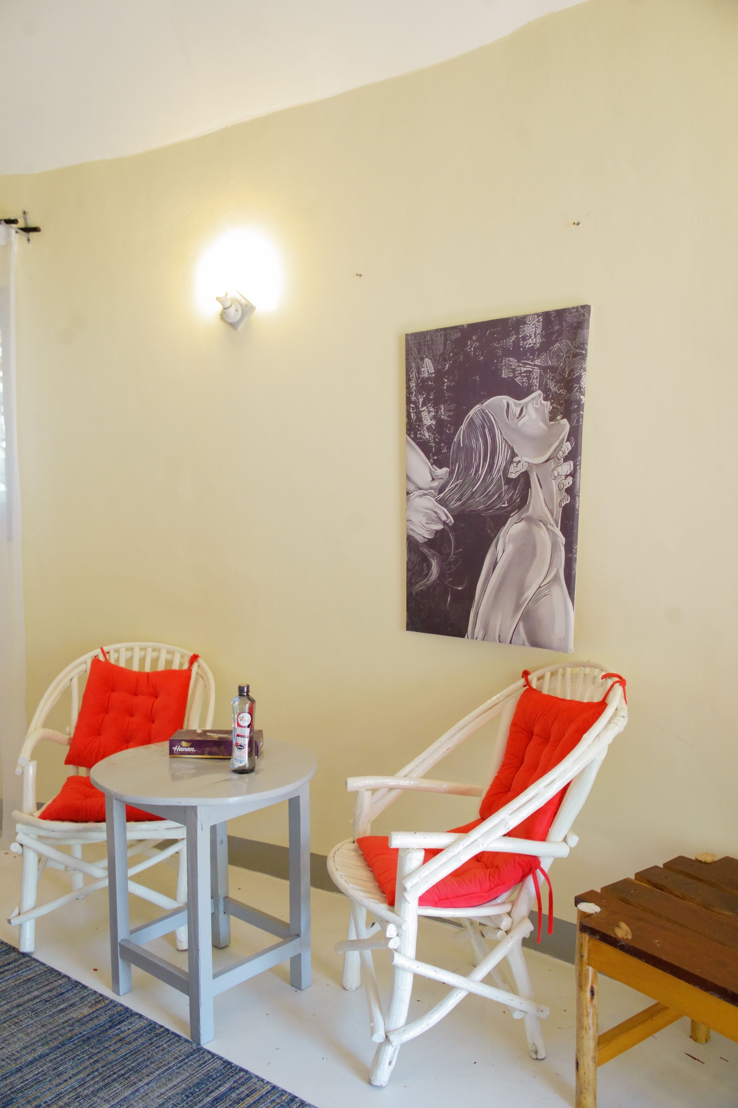 Coffres-forts dans les chambres, fer et planche à repasser