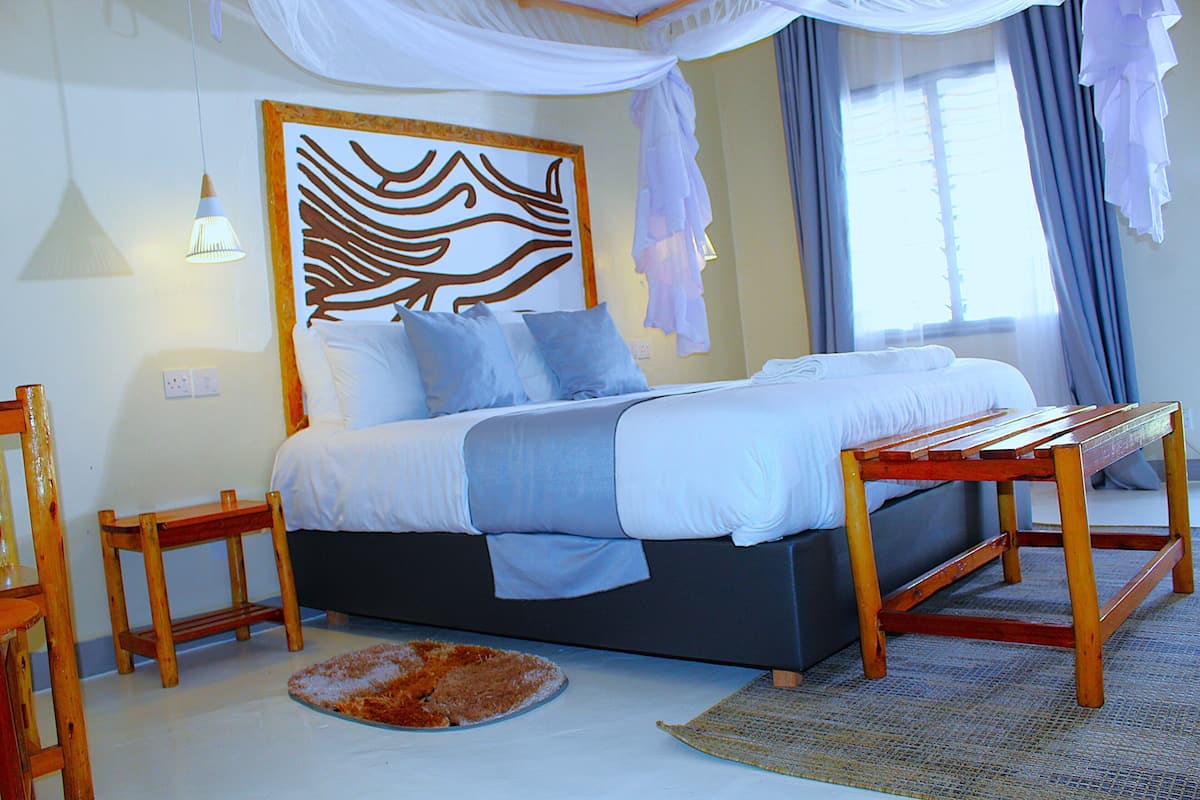 In-room safe, iron/ironing board, free WiFi