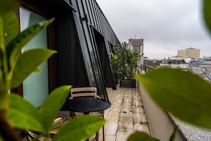 高級開放式客房 | 露台/庭院