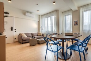 Televisión 60 cm con canales de televisión por cable