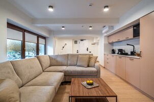 Grand Apartment | Living area