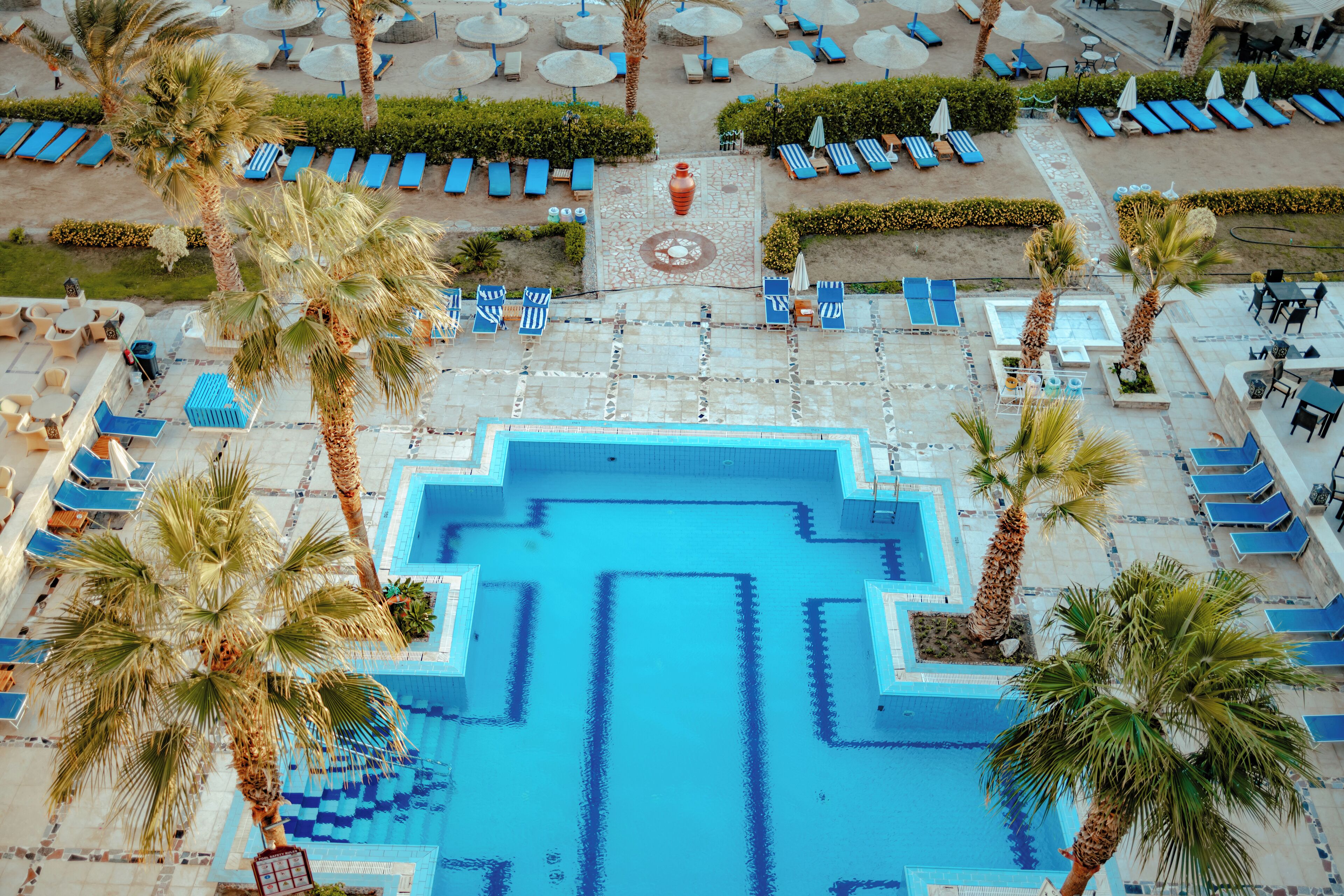 حمّام سباحة خارجي