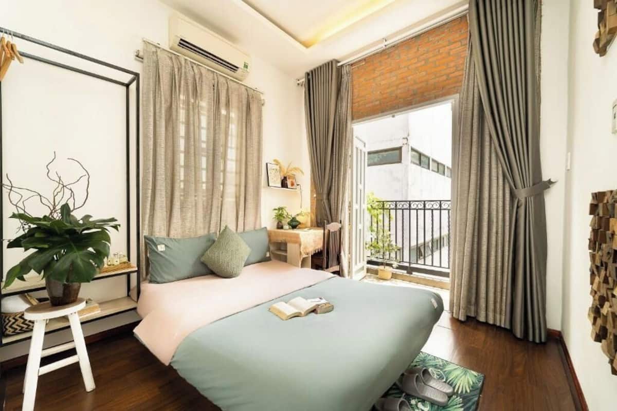 Deluxe Double Room | Blackout drapes, iron/ironing board, free WiFi