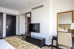 1 habitación, tabla de planchar con plancha, wifi y ropa de cama