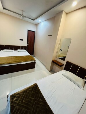 Deluxe Triple Room | Free WiFi
