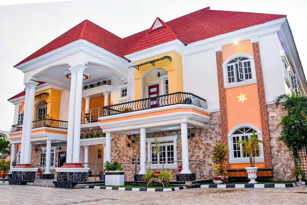 5 Star Villa Hotel