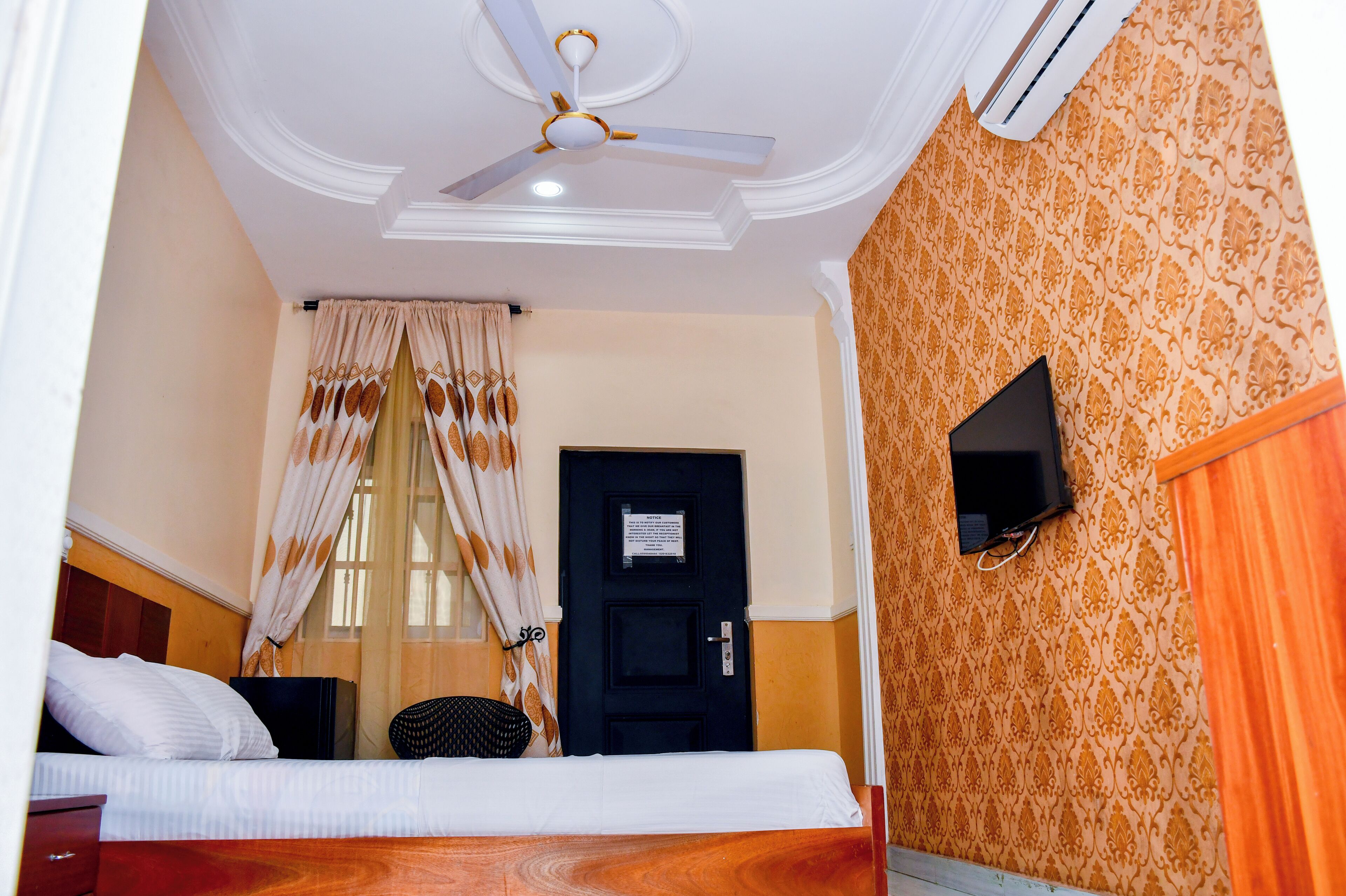 Chambre Double, balcon, vue piscine