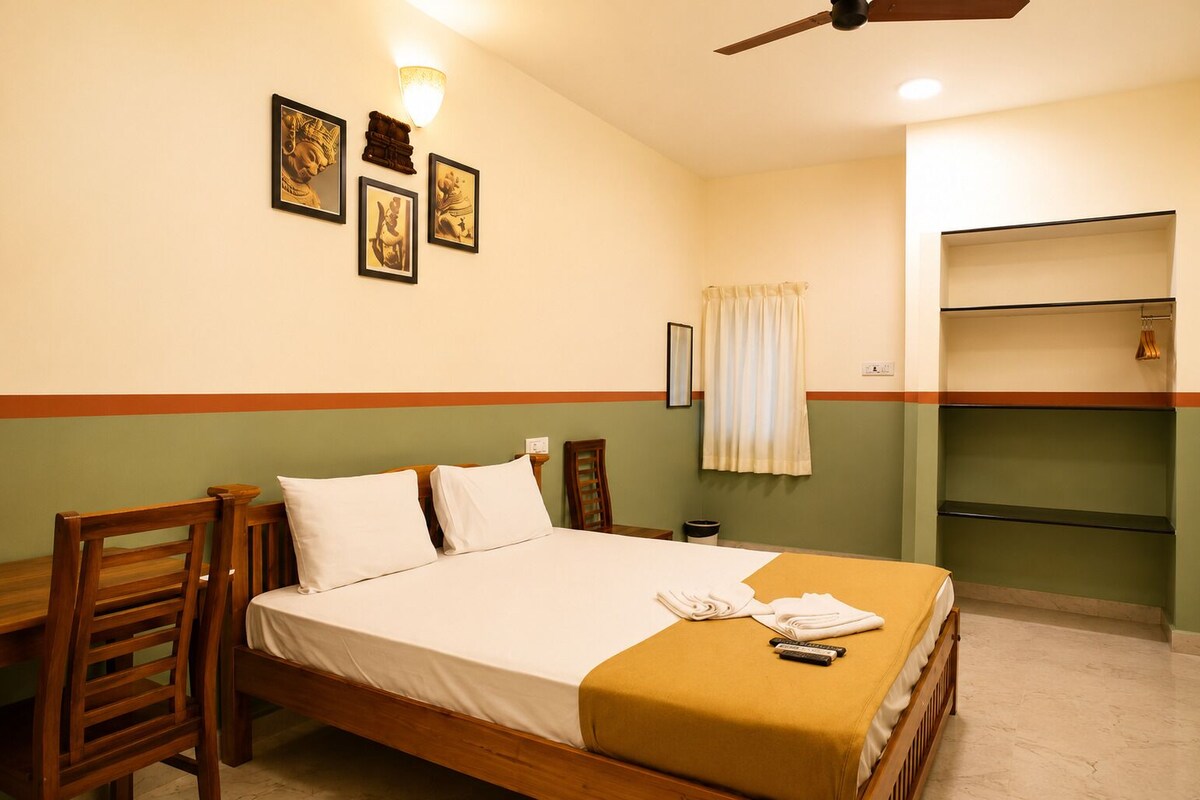 Habitación Deluxe con 1 cama doble o 2 individuales, 1 cama de matrimonio grande, balcón | Escritorio, espacio para trabajar con un portátil, wifi gratis