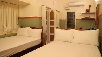 ห้องดับเบิลหรือทวิน, ระเบียง | โต๊ะทำงาน, พื้นที่ทำงานแบบใช้แล็ปท็อป, Wi-Fi ฟรี