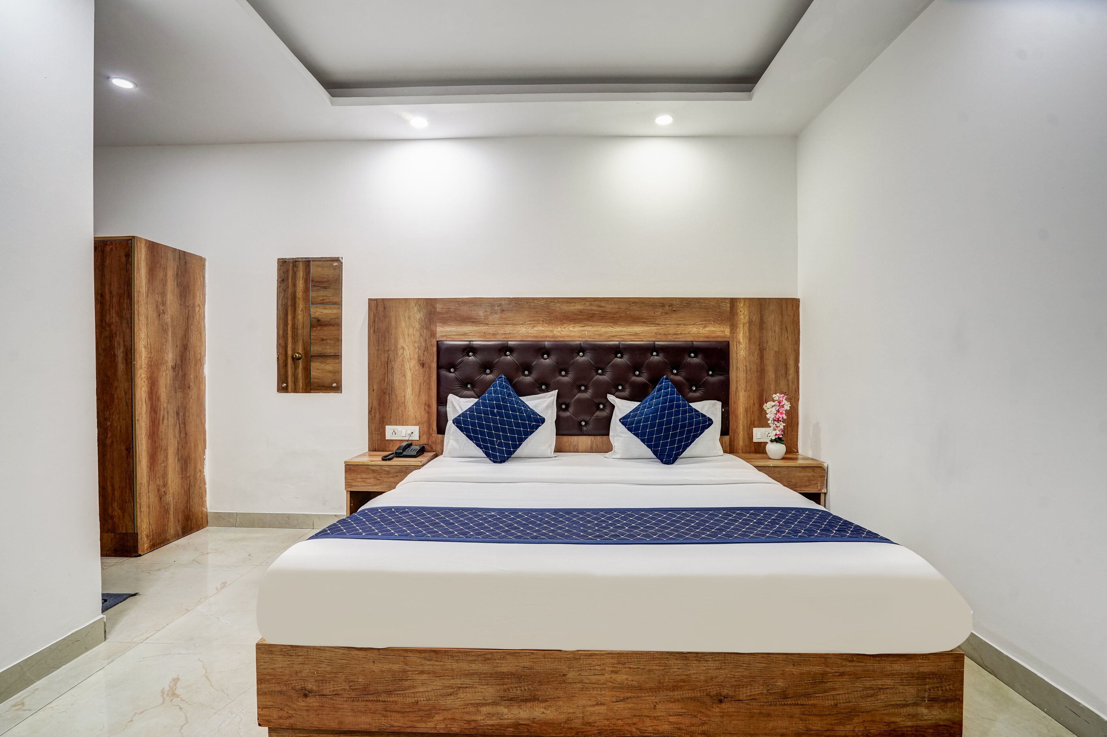 Biancheria da letto di alta qualità, una scrivania, Wi-Fi gratuito