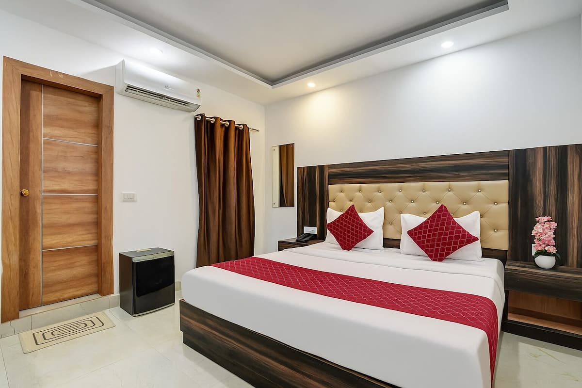 Ropa de cama de alta calidad, escritorio, wifi gratis y ropa de cama