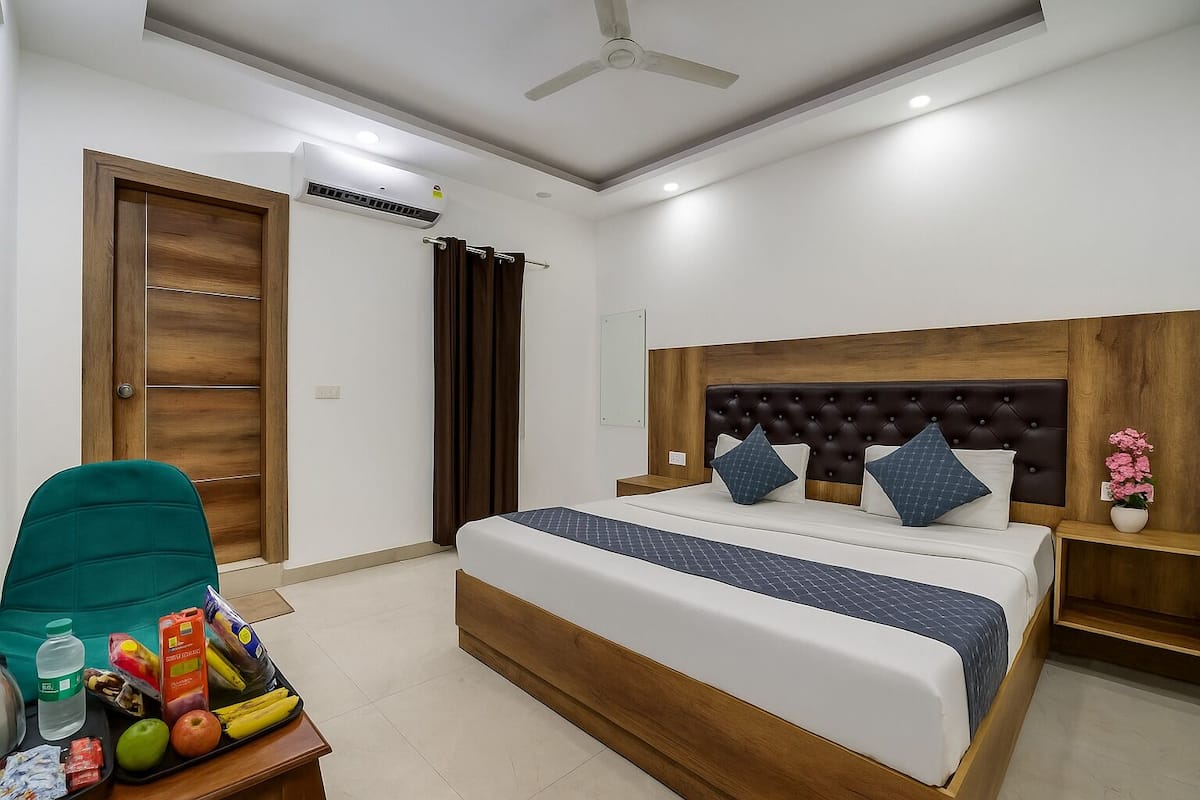 Ropa de cama de alta calidad, escritorio, wifi gratis y ropa de cama