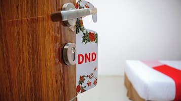 Standard Double Room | Desk, free WiFi, bed sheets