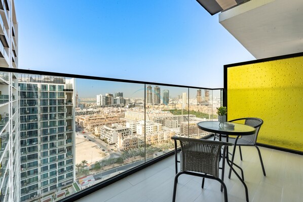 Dining - Near Gadaf Community Park, Few Minutes Walk to Circle Mall, Short Drive to Dubai Miracle Garden (Dubai)